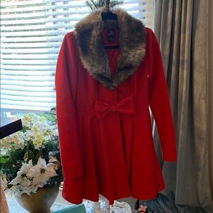 2B Bebe Red and Brown Cape with Plush Fur Collar